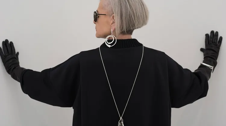 corte de cabello de moda 2022 mujer de 60 años