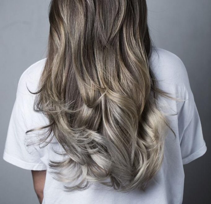 Mushroom brown et blonde balayage – cest quoi au juste