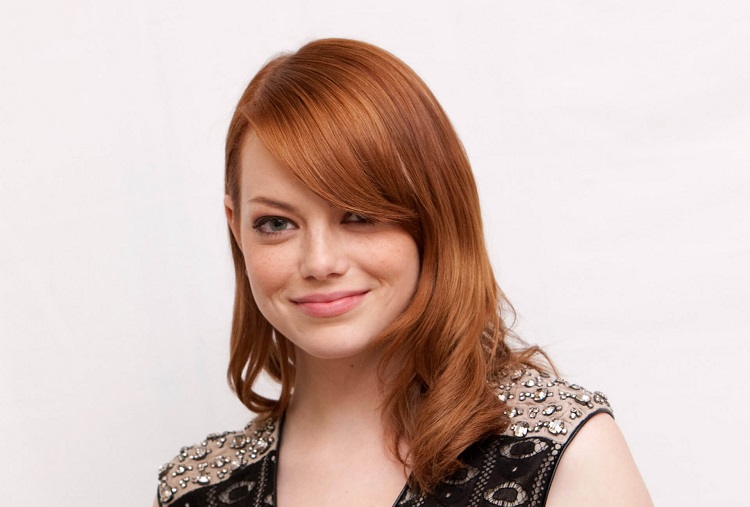 emma piedra cabello rojo melena