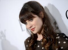 coiffure avec frange longue cheveux boucles romantiques