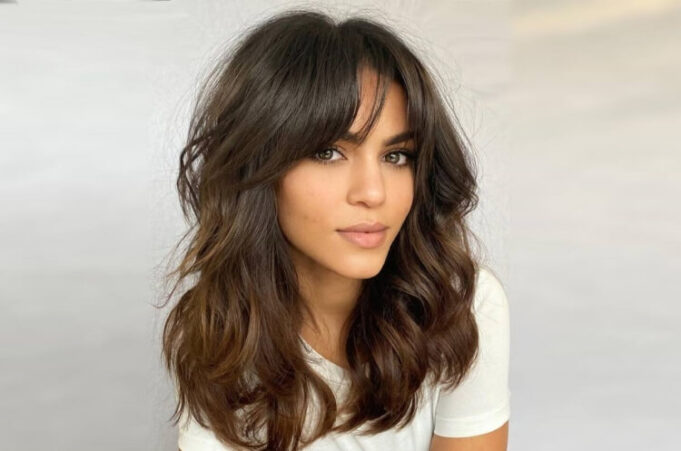 coiffure carre avec frange chic classique ambiance salope riche honneur soin competences