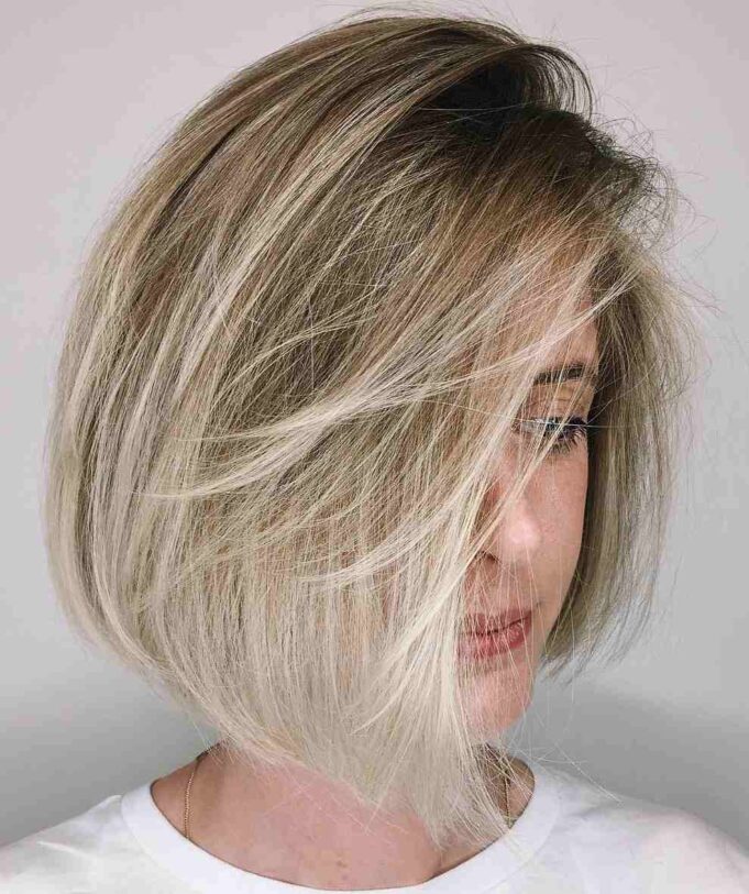 coiffure cheveux plats fins femme quelle coloration privilegier balayage blond carre plongeant