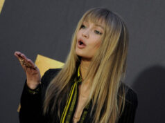 coiffure ete 2022 femme frange birkin bangs gigi hadid