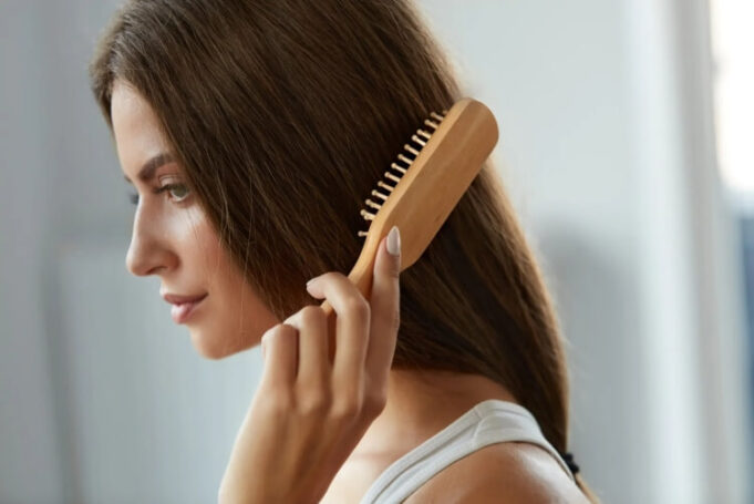 comment nettoyer sa brosse a cheveux