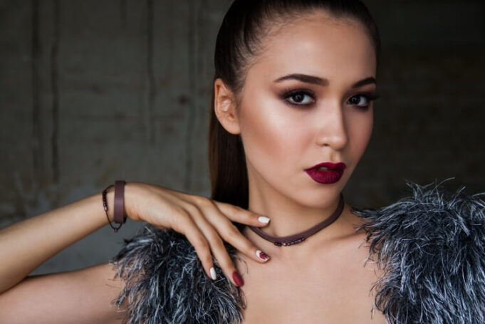 comment porter le collier ras de cou