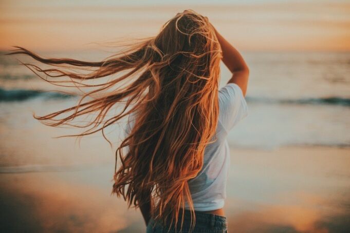 comment prendre soin de ses cheveux en ete trucs et astuces beaute