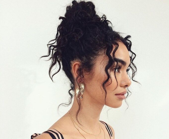 ¿Cómo estilizar tu cabello en días calurosos? 10 peinados frescos para afrontar el calor con estilo comment se coiffer en ete 2022 quand il fait chaud dehors coiffure femme anti canicule facile