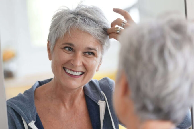 coupe cheveux gris chevelure grisonnante consideree condamnation opportunite saisir