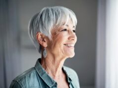 coupe pour cheveux fins et raides femme 60 ans