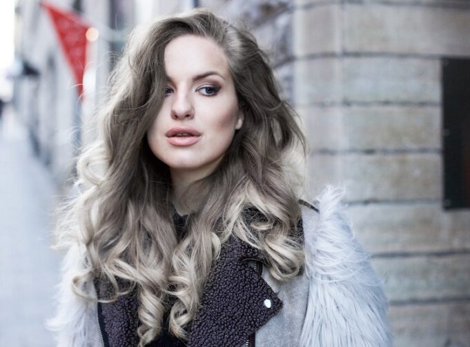 ombré hair sand blond cheveux gris blond platine