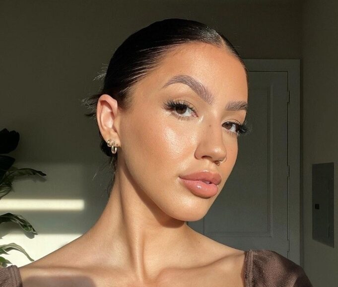 ¡5 estilos de peinados que han causado sensación en Instagram para evitar sudar en el cuello! quelle coiffure tendance femme ete 2022 pour arreter de transpirer du cou
