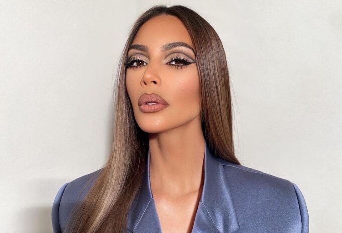tendance cheveux liquid hair femme 2022 kim kardashian