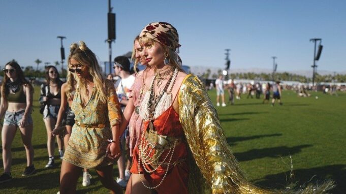 tenue style coachella femme tenues soiree tendance ete 2022