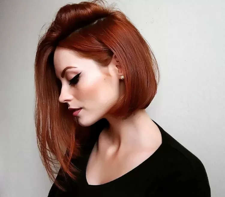 corte asimétrico cuadrado de longitud media con coloración pronunciada y corte dramático
