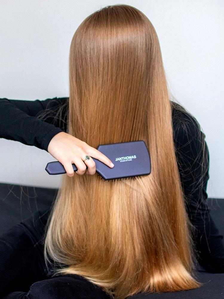 ¿Cómo lograr un cabello reluciente y liso como el que has estado anhelando? 5 - 【MioEstilo】 Consejos y trucos para tener un cabello brillante y sano.